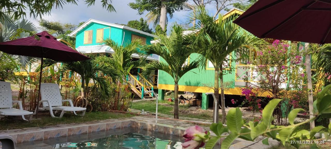 Hotel Yellow Home Providencia Isla Bahia Suroeste Екстер'єр фото