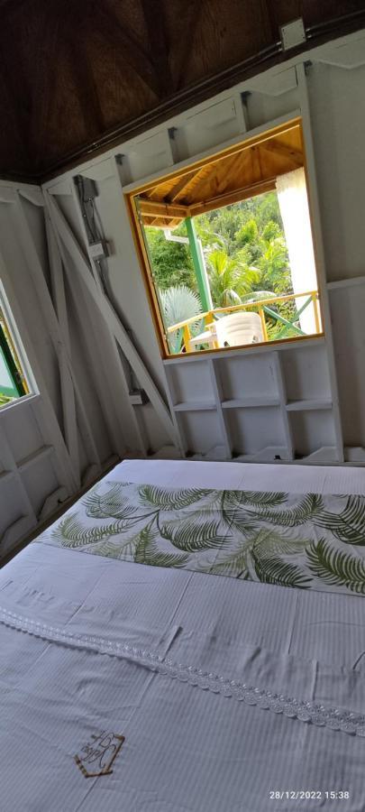 Hotel Yellow Home Providencia Isla Bahia Suroeste Екстер'єр фото