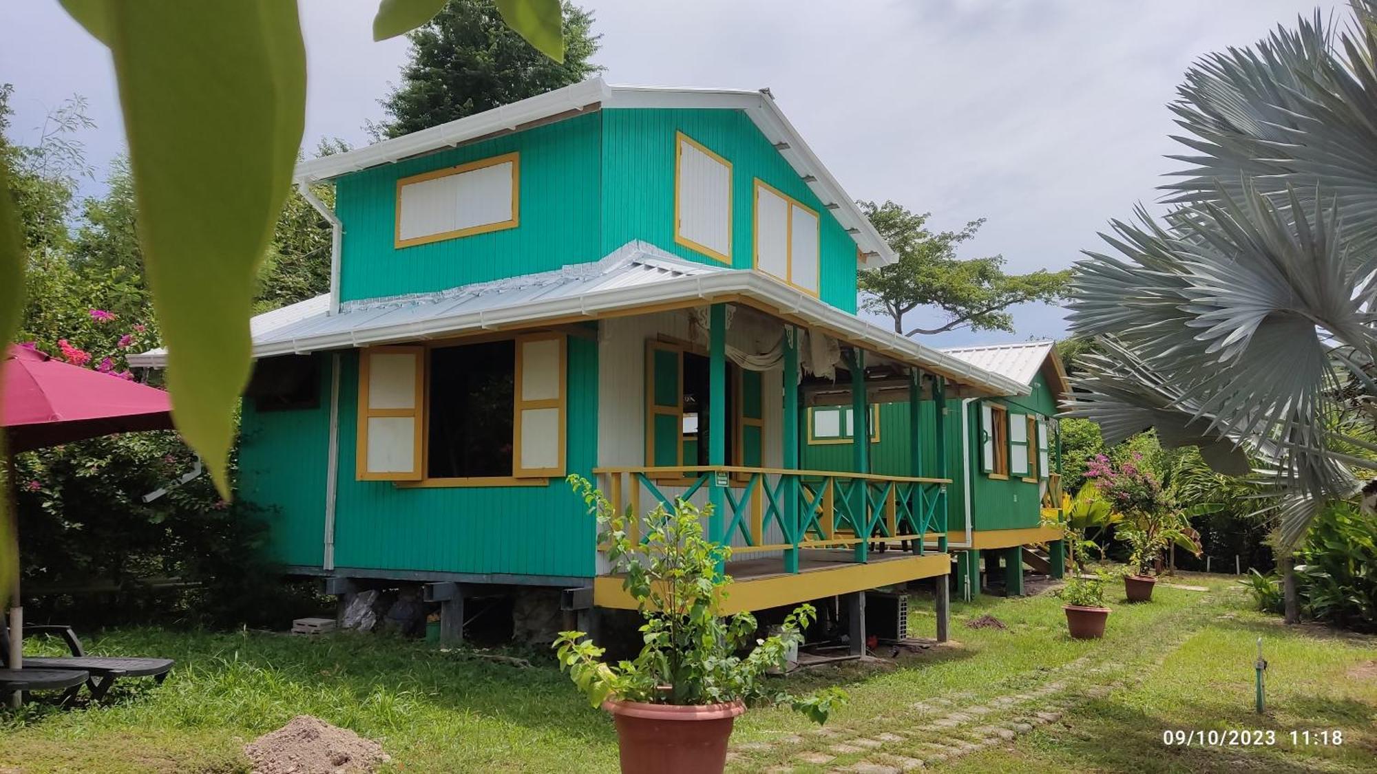 Hotel Yellow Home Providencia Isla Bahia Suroeste Екстер'єр фото