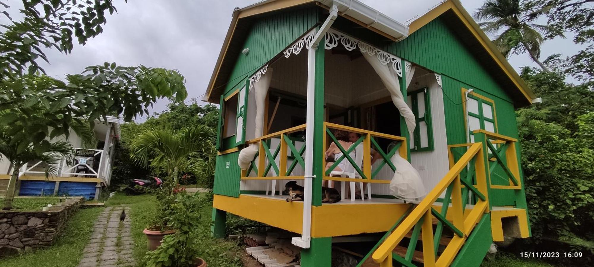 Hotel Yellow Home Providencia Isla Bahia Suroeste Екстер'єр фото