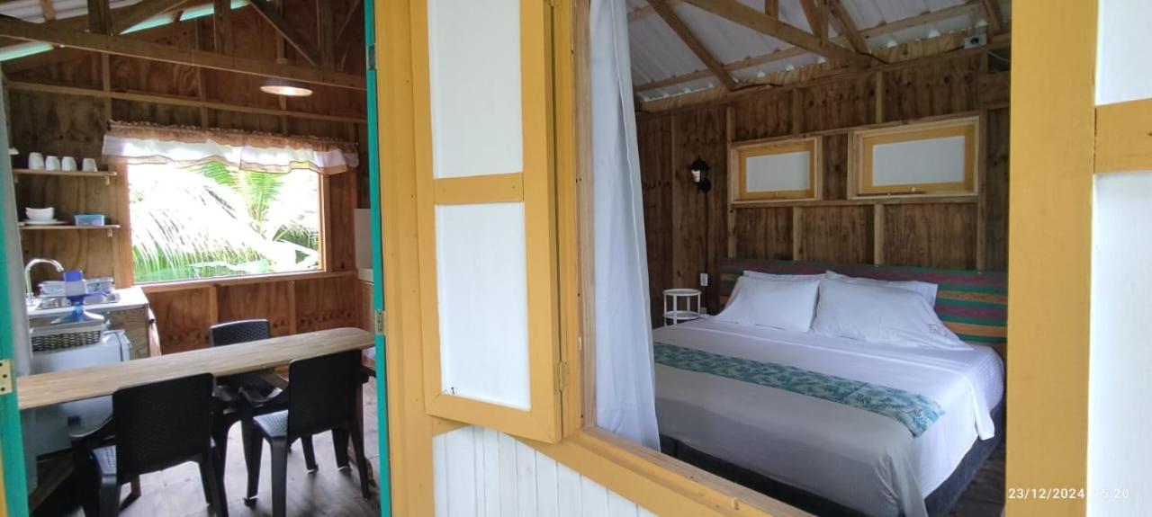 Hotel Yellow Home Providencia Isla Bahia Suroeste Екстер'єр фото