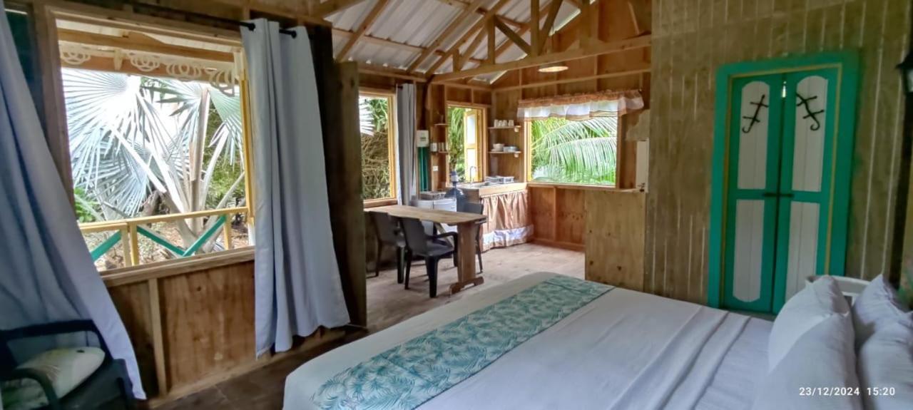 Hotel Yellow Home Providencia Isla Bahia Suroeste Екстер'єр фото